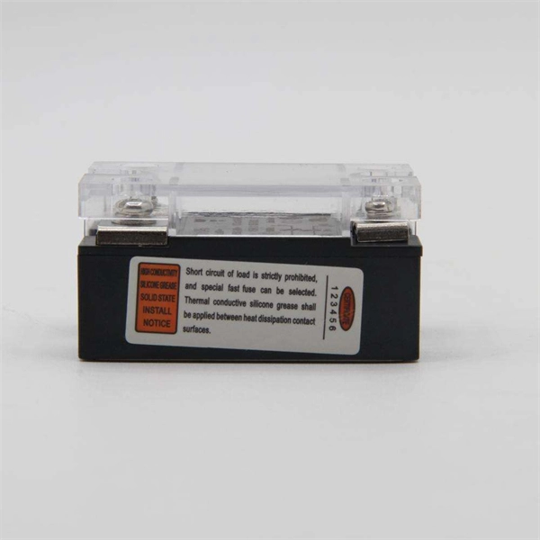 Is it okay to wipe the outer casing of the distribution box