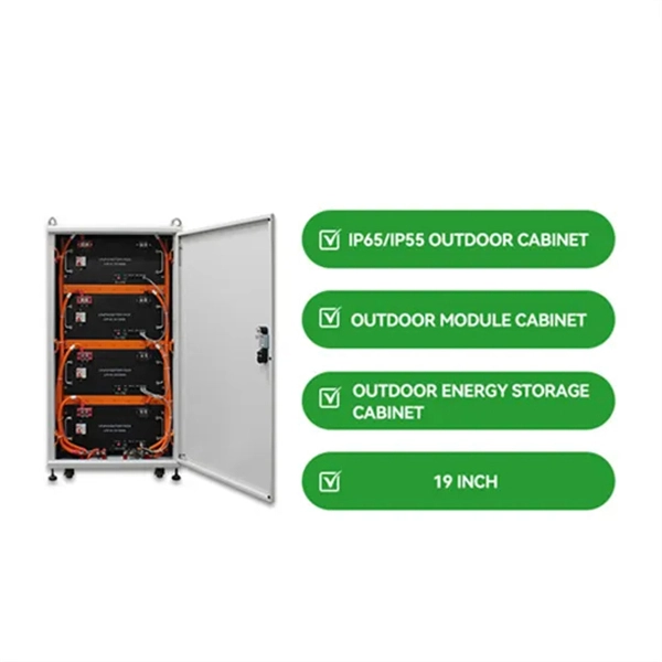 There are many network cables in the distribution box
