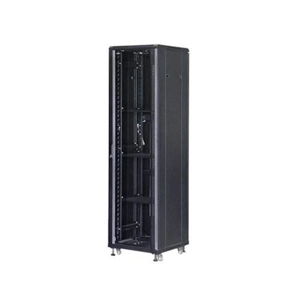 How many units are in the main power distribution box at the construction site 