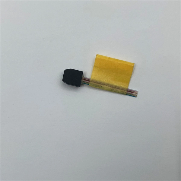 Dual-core fiber optic quick connector for emergency communication