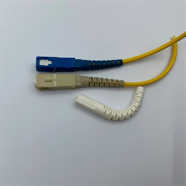 Requirements for air pipes in cable tray installation