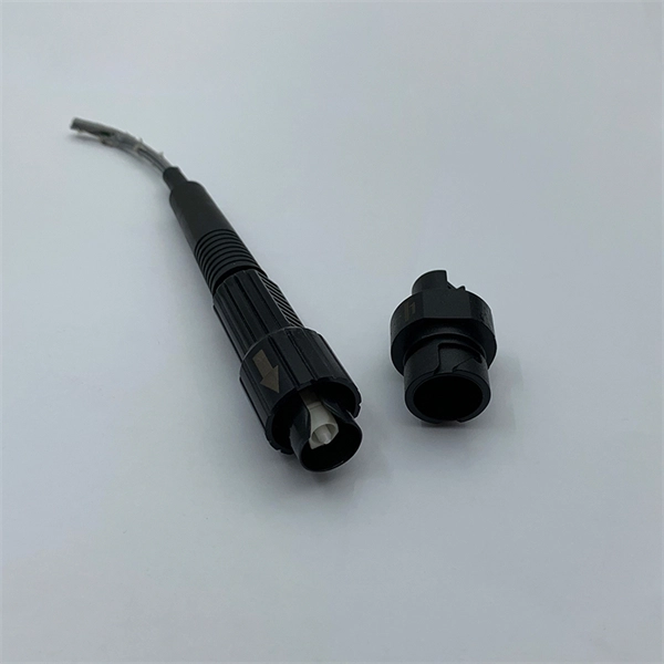 Straightening the optical cable