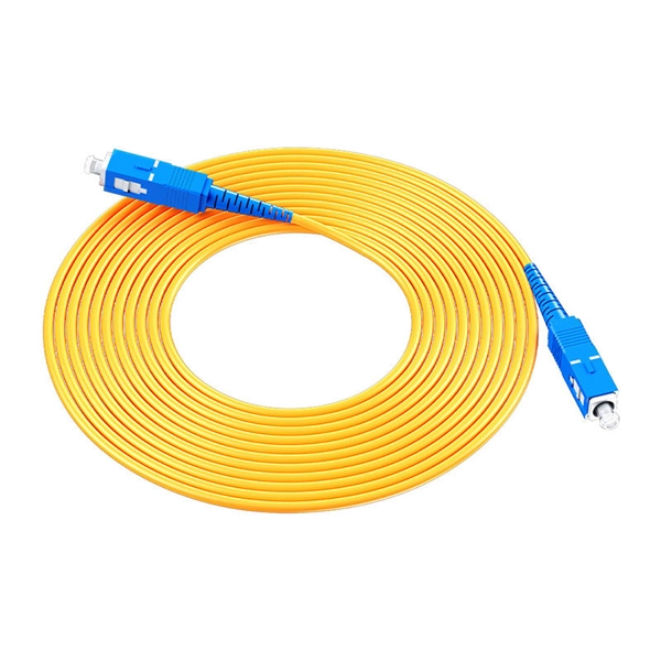 Main power cable trays and branch cable trays